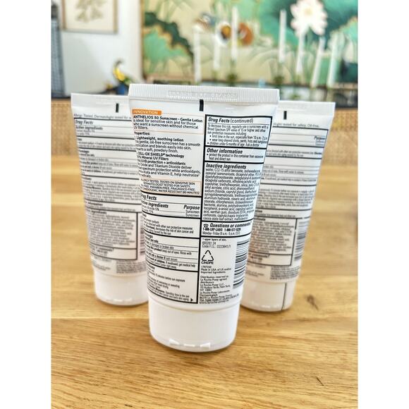 La Roche-Posay SPF 50 Mineral Anthelios Sunscreen Gentle Lotion READ - Picture 3 of 3